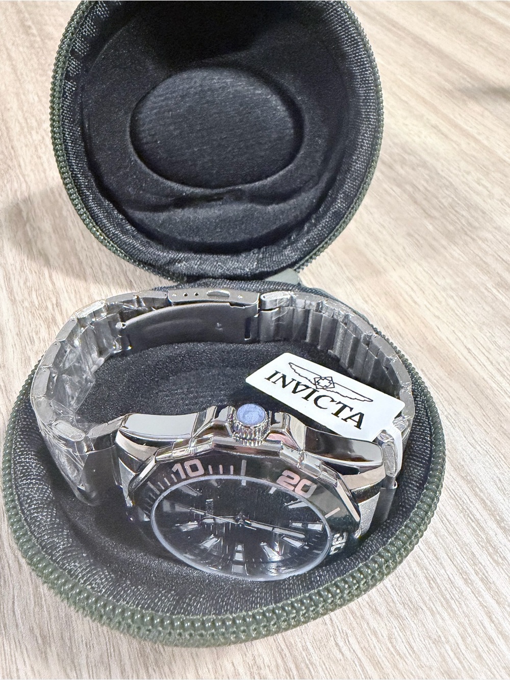 Invicta Pro Diver Meridian Men's Watch (Model 69242) with Travel Case